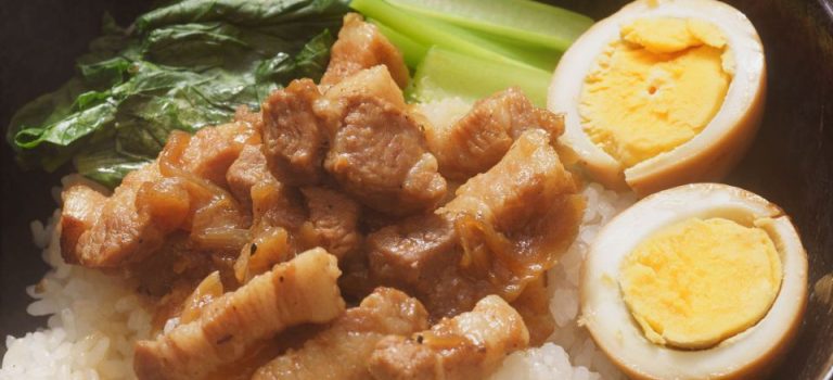 六本木で体感する伝統と革新が交差する美食と寿司の奥深い世界